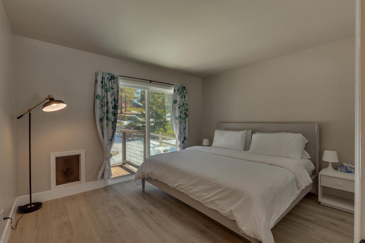 Moon Dune Chalet, Remodeled 3 Bedroom Cabin Plus Loft, Walk To Dining Tahoe Vista Exterior photo